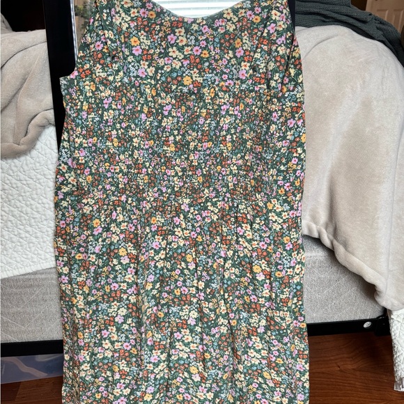 Floral dress - Picture 3 of 3